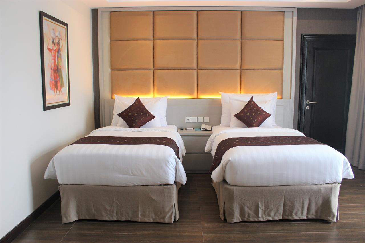 Tara Hotel Yogyakarta Tugu Exteriör bild
