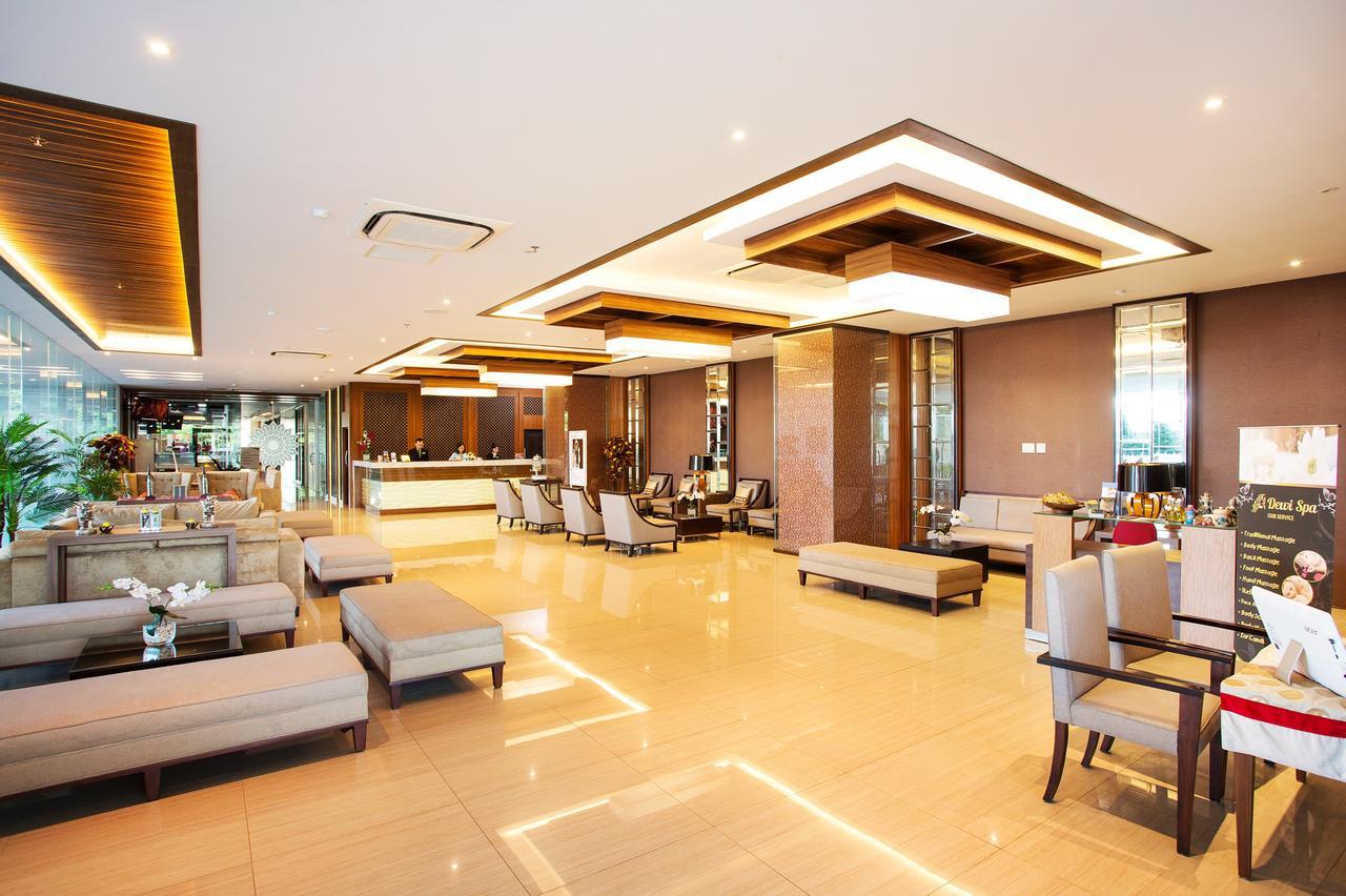 Tara Hotel Yogyakarta Tugu Exteriör bild